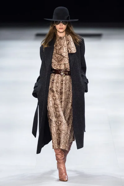 Look 29